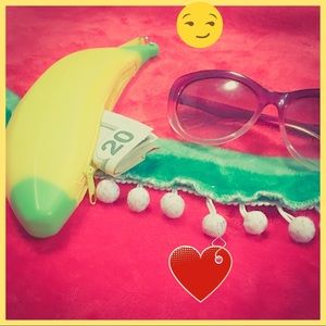 Banana wristlet/Wallet Coin Pouch! 😆